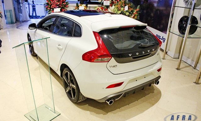 V   40